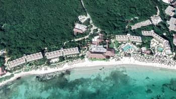 Akumal Bay - Beach & Wellness Resort